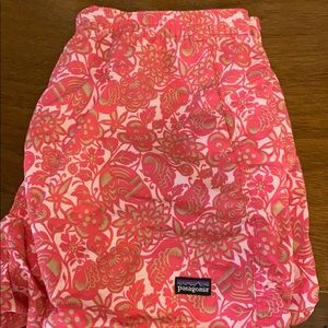 Patagonia women’s baggies shorts 5”